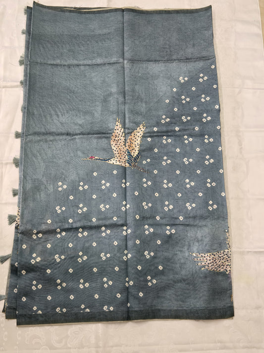 Crushed vijithra silk meural and thread work Sarees